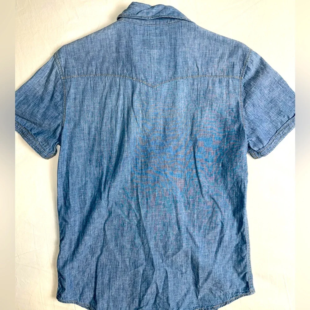 Men’s Vintage True Religion Denim Buttoned Shirt Size Small